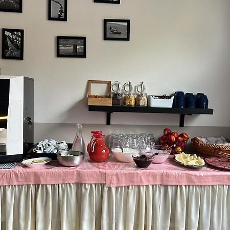 Hotel Vera Cesenatico Buitenkant foto