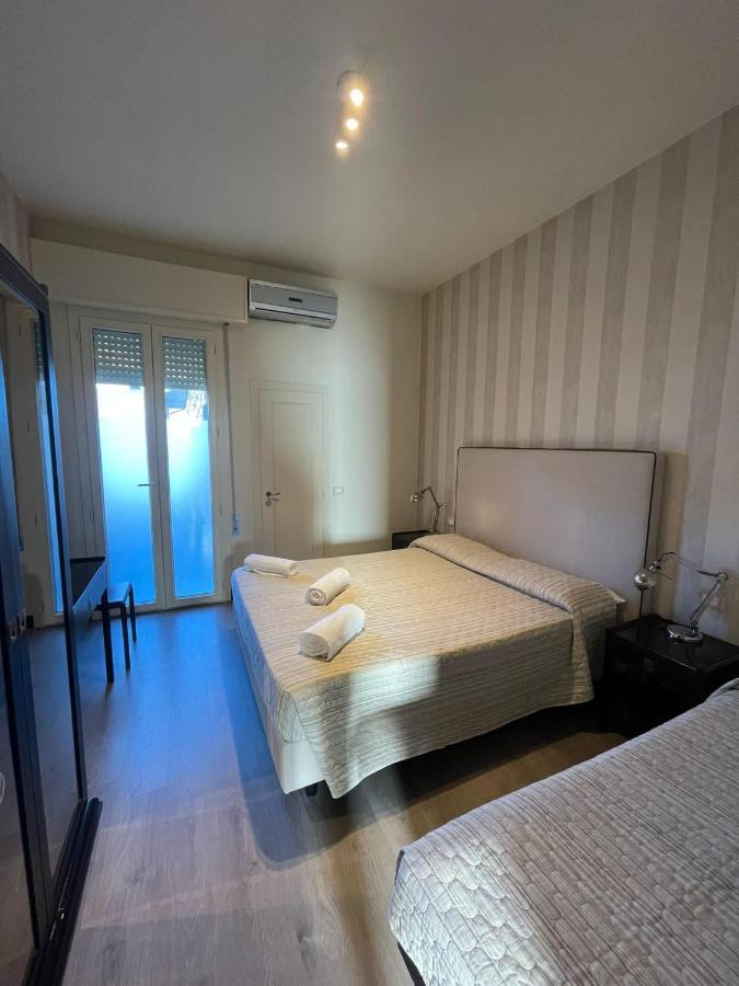 Hotel Vera Cesenatico Buitenkant foto